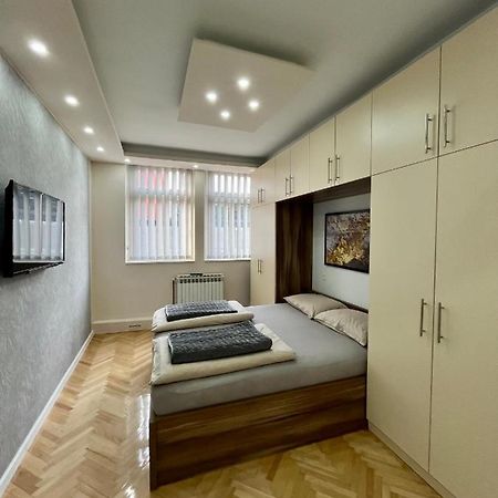 Apartment Square Сараево Екстериор снимка