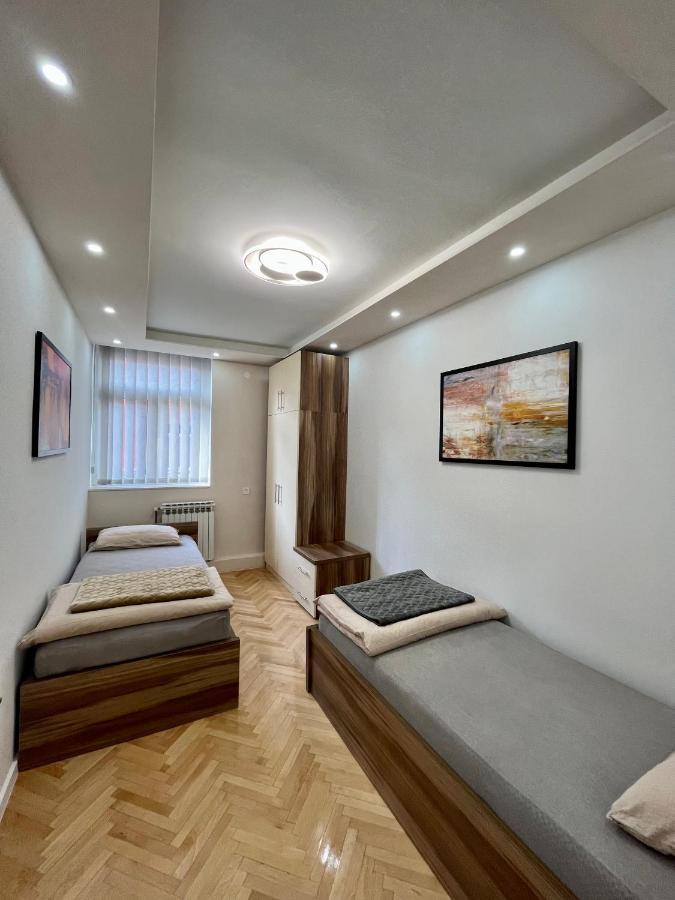 Apartment Square Сараево Екстериор снимка